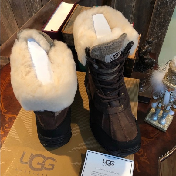 UGG AUSTRALIA - Picture 2 of 6